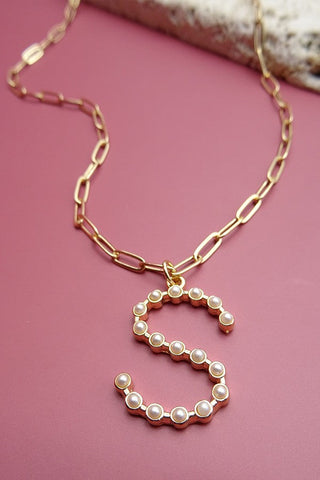 GOLD PEARL INITIAL PENDANT NECKLACE ON LINK | 13N110