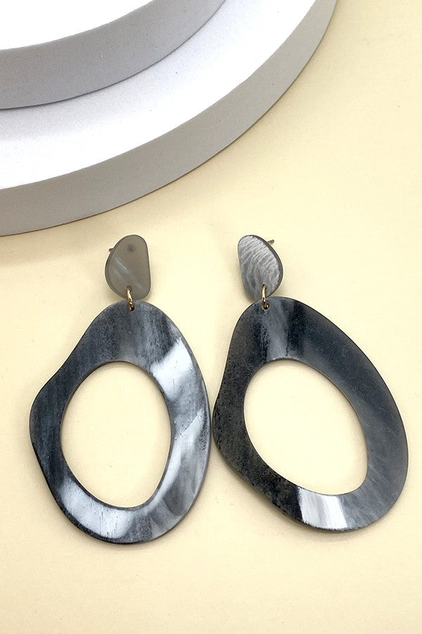 TWO TONE IRREGULAR SHAPE DROP EARRING | 40E187