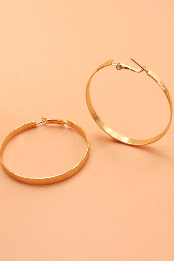MODERN LUXE FLAT HOOP EARRINGS | 31E21662
