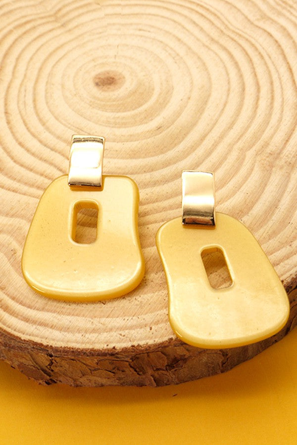 TOPAZ ACRYLIC DROP EARRINGS | 31E22238