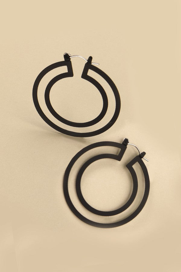 MATTE CUT OUT HOOP EARRINGS | 31E22367