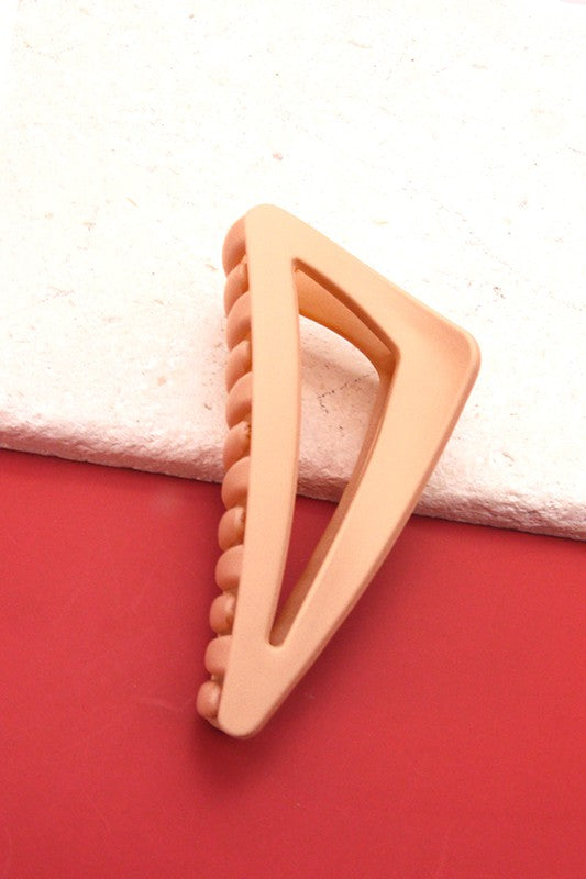 MATTE OFF TRIANGLE HAIR CLAW CLIPS | 40H463