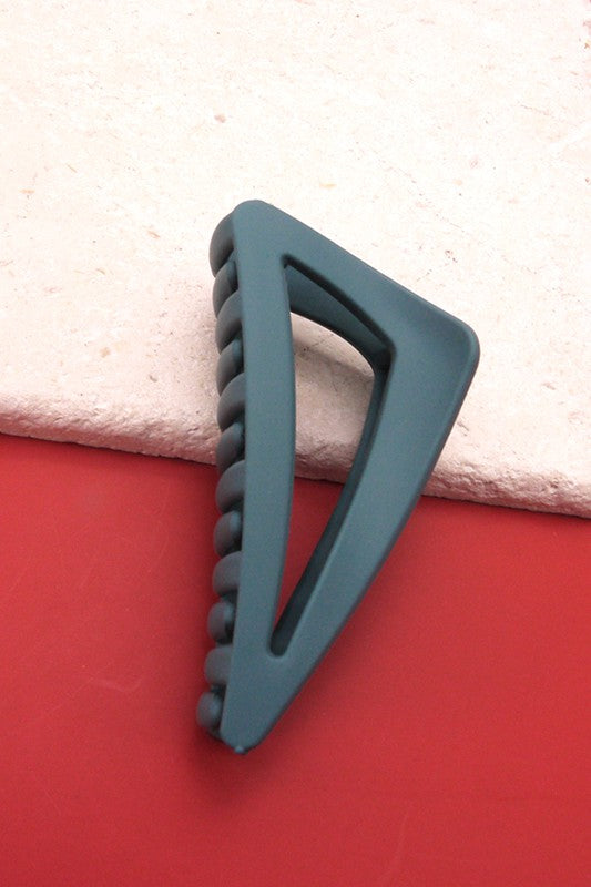MATTE OFF TRIANGLE HAIR CLAW CLIPS | 40H463