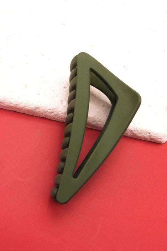 MATTE OFF TRIANGLE HAIR CLAW CLIPS | 40H463