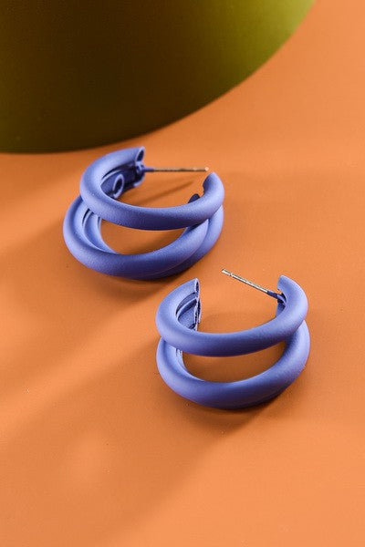 TWISTED COLOR HOOP EARRINGS | 31E22439