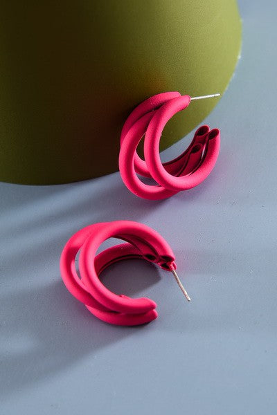 TWISTED COLOR HOOP EARRINGS | 31E22439