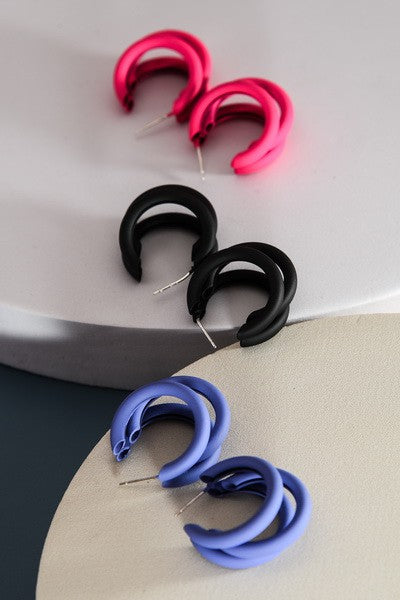 TWISTED COLOR HOOP EARRINGS | 31E22439