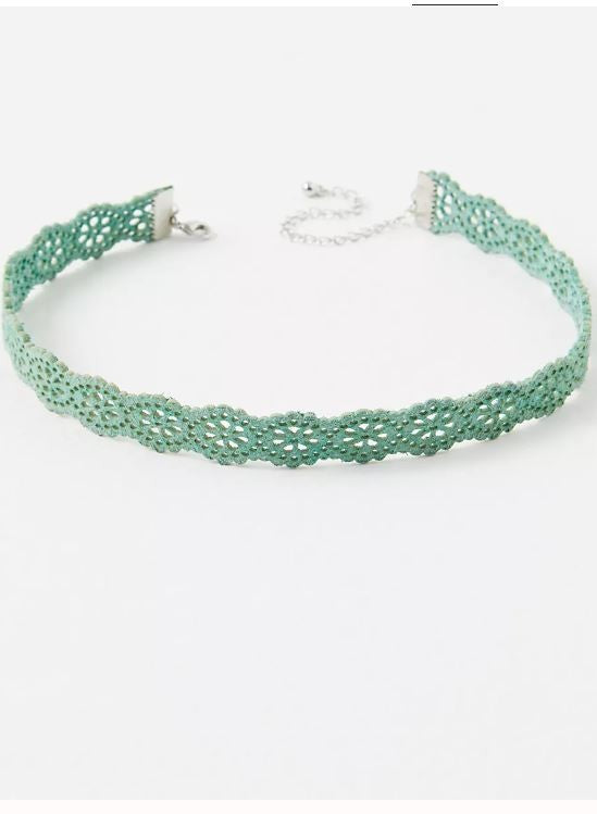 FLOWER CARVED CHOKER | 31N22127