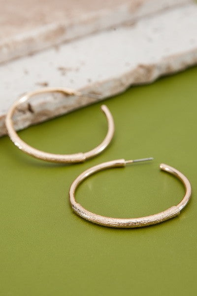 CLASSIC HAMMER HOOP EARRINGS | 31E22770