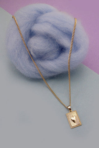 HEART ON CARD CHARM  PENDANT NECKLACE | 31N22321