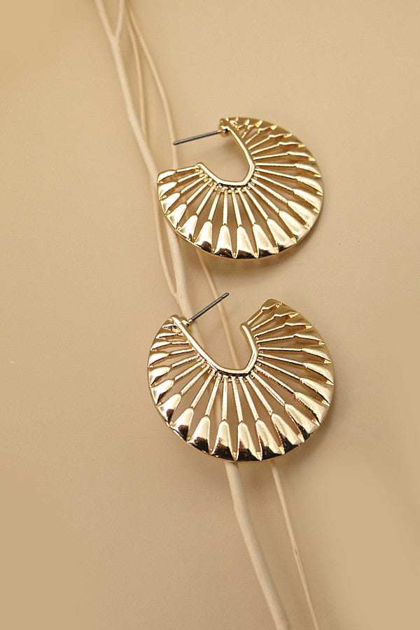 TRENDY FAN HOOP EARRINGS | 52E2090540