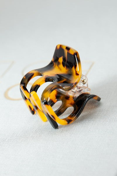 CELLULOSE SOLID TORT CHECKER HAIR CLAW CLIPS | 40H538