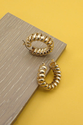 CLASSIC MATTE COIL HOOP EARRINGS | 80E068