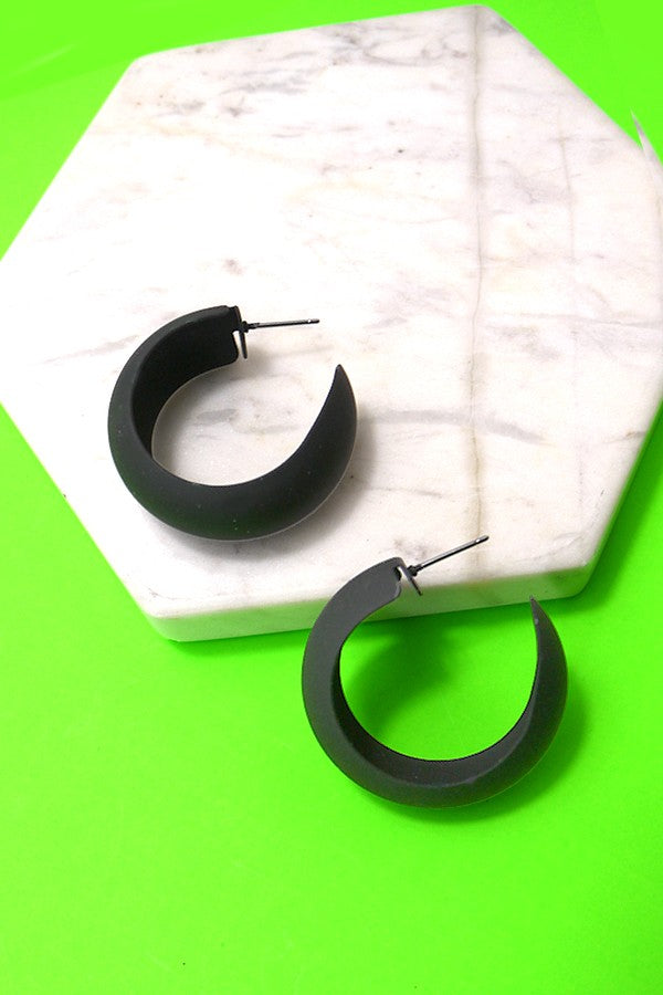 COLOR MATTE HOOP EARRINGS | 10E3022334