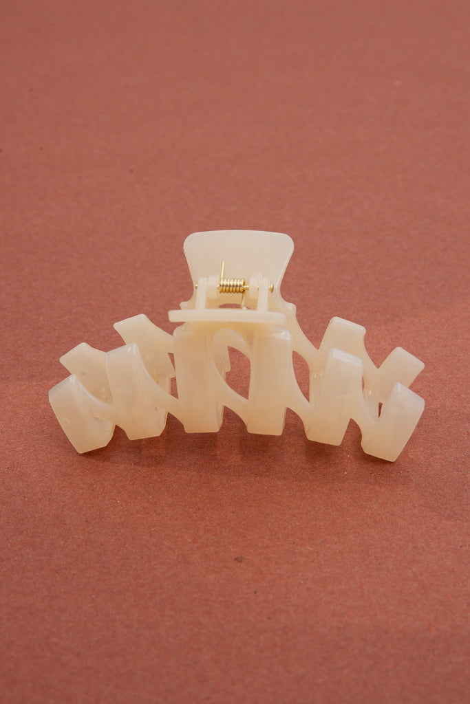 JUMBO GLOSSY WAIVY HAIR CLAW CLIPS | 40H584