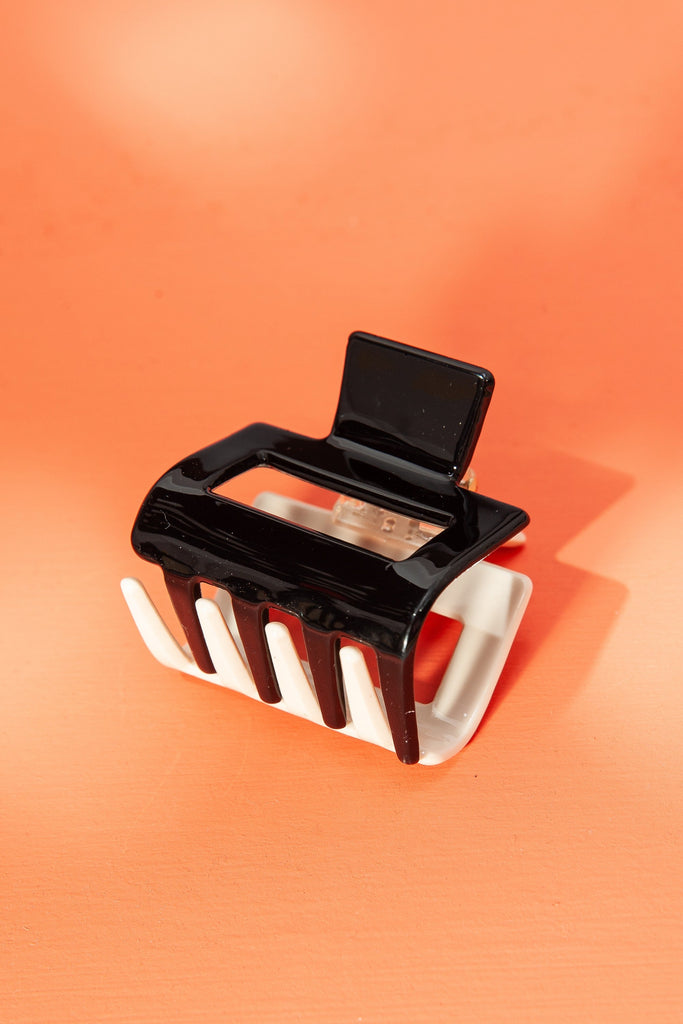 MID SIZE DOUBLE SIDE CELLULOSE HAIR CLAW CLIPS | 40H586