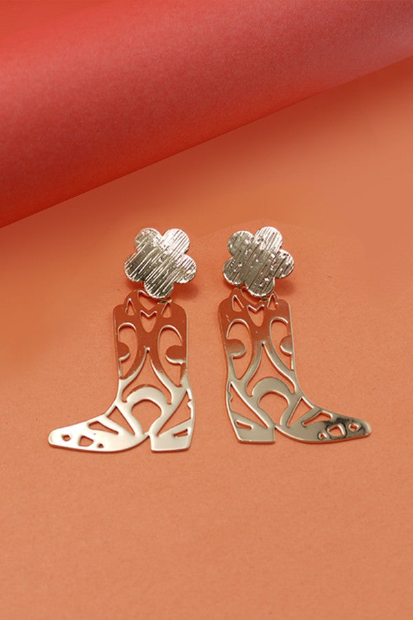 CUT OUT WESTERN BOOT FLOWER STUD EARRINGS | 80E766
