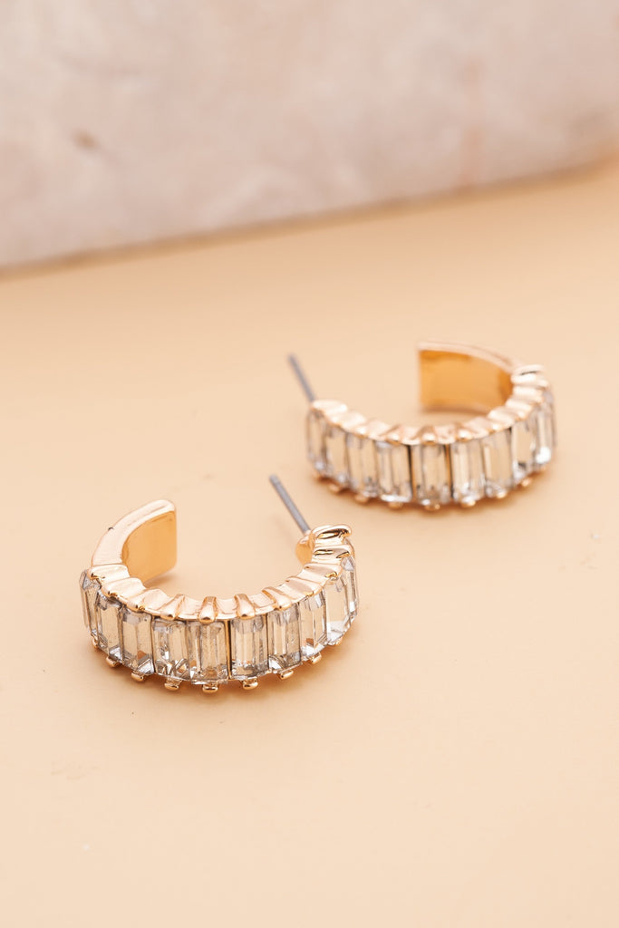 BAGUETTE STONE CIRCLE HOOP EARRINGS | 31E23775