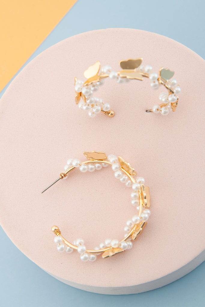 BUTTERFLY WRAP PEARL HOOP EARRINGS | 80E1087