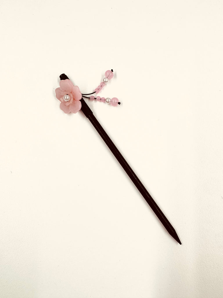 Elegant Floral Hair Stick – Handmade Korean Style Hair Pin with Pearl Tassel | Vintage Hair Accessory for Women | Bridal, Hanbok & Daily Updo | KI001
