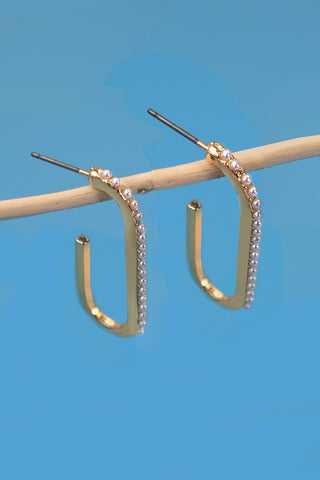 PEARL HUGGIE GEO HOOP EARRINGS | 31E03585