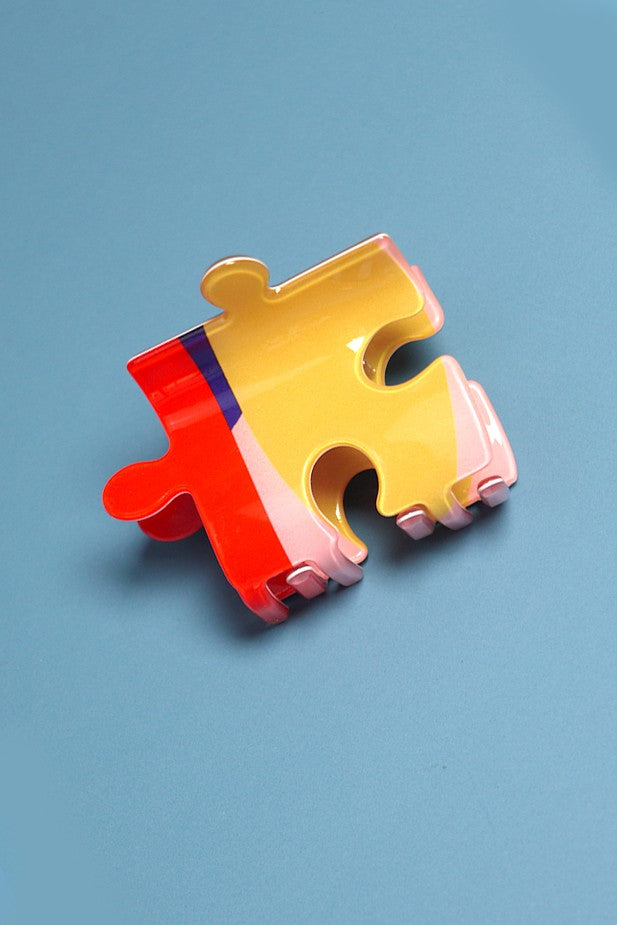 MID SIZE MODERN COLORFUL PUZZLE HAIR CLAW CLIPS | 40H671