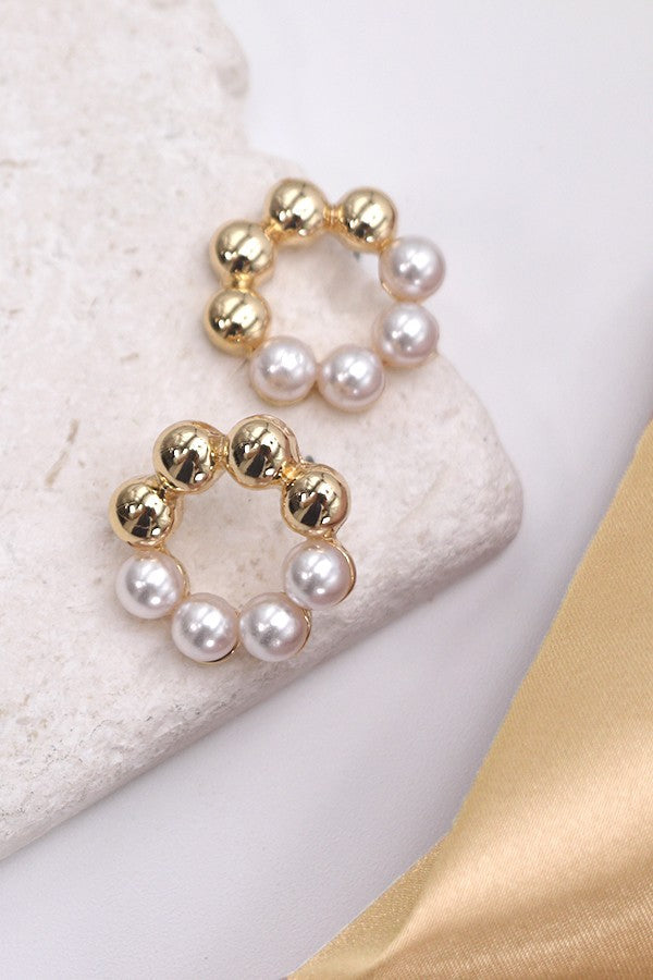 GOLD AND PEARL CIRCLE STUD EARRINGS | 80E1683