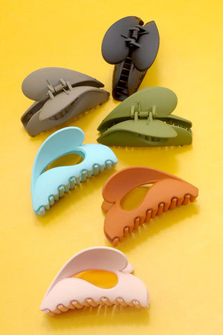 MATTE TEARDROP HEART SHAPE HAIR CLAW CLIPS | 40H712