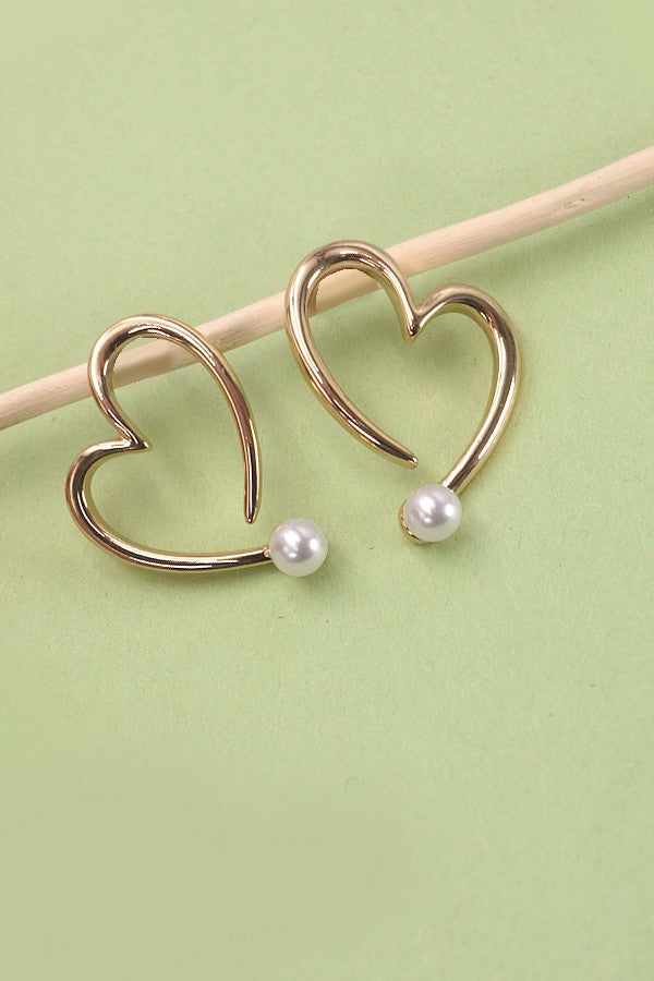HEART W/PEARL STUD EARRINGS | 31E03956