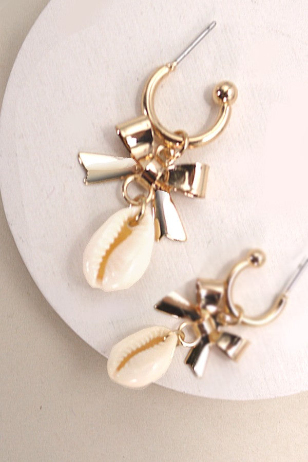 BOW RIBBON PUKA HOOP EARRINGS | 80E3490