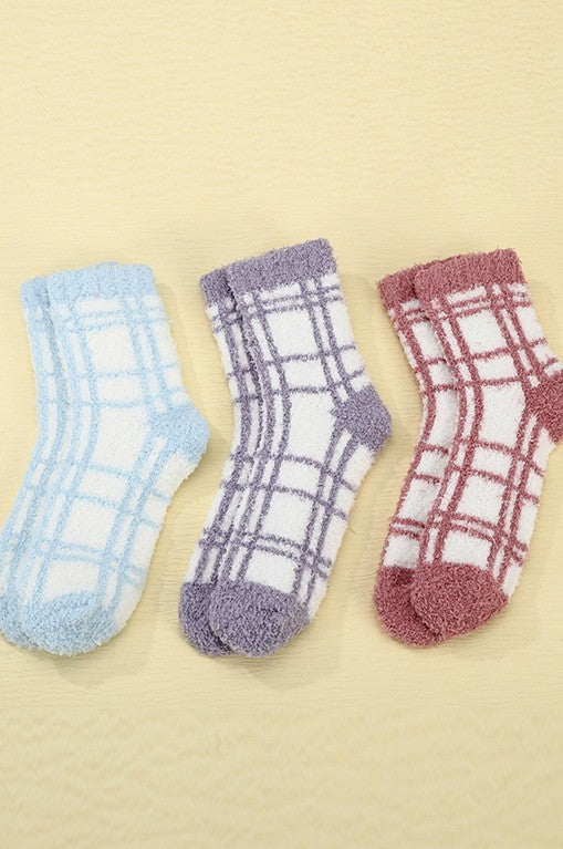 WARM CORAL FLEECE PLUSH PLAID FUZZY SOCKS | 40S02050