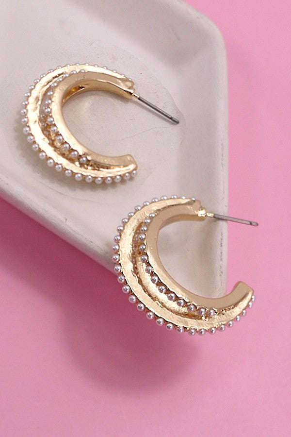3 ROW PEARL HOOP EARRINGS | 31E24659