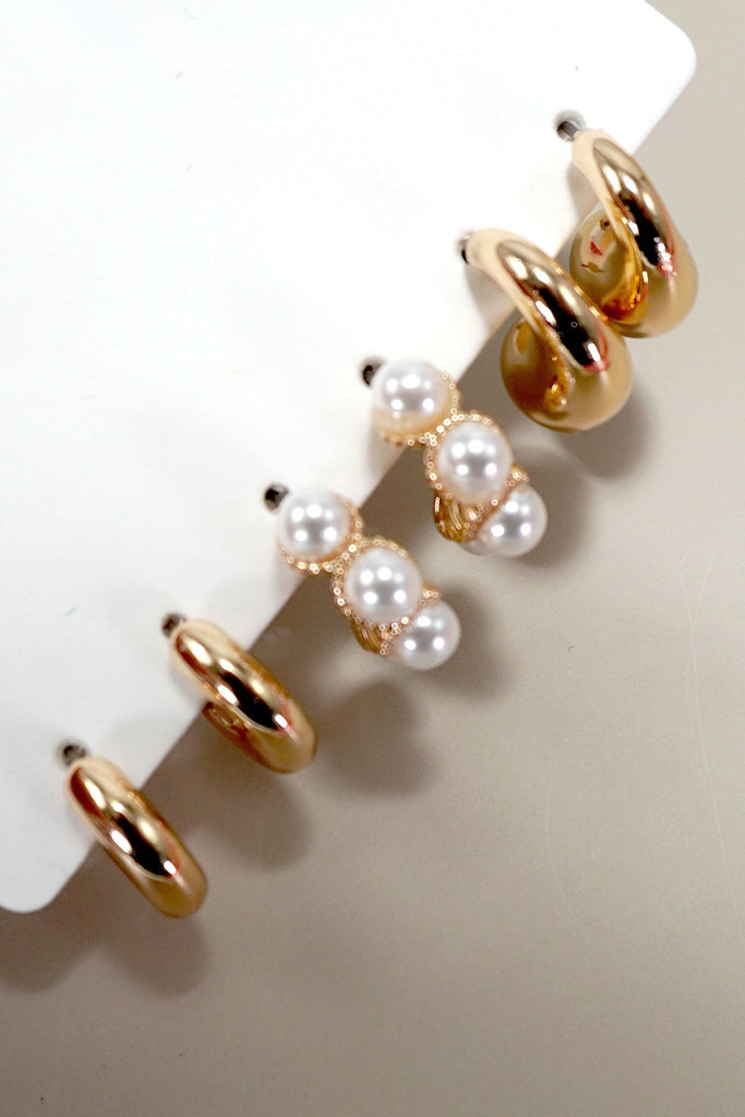 TRIO HUGGIE PEARL GOLD HOOP EARRINGS | 80E5596