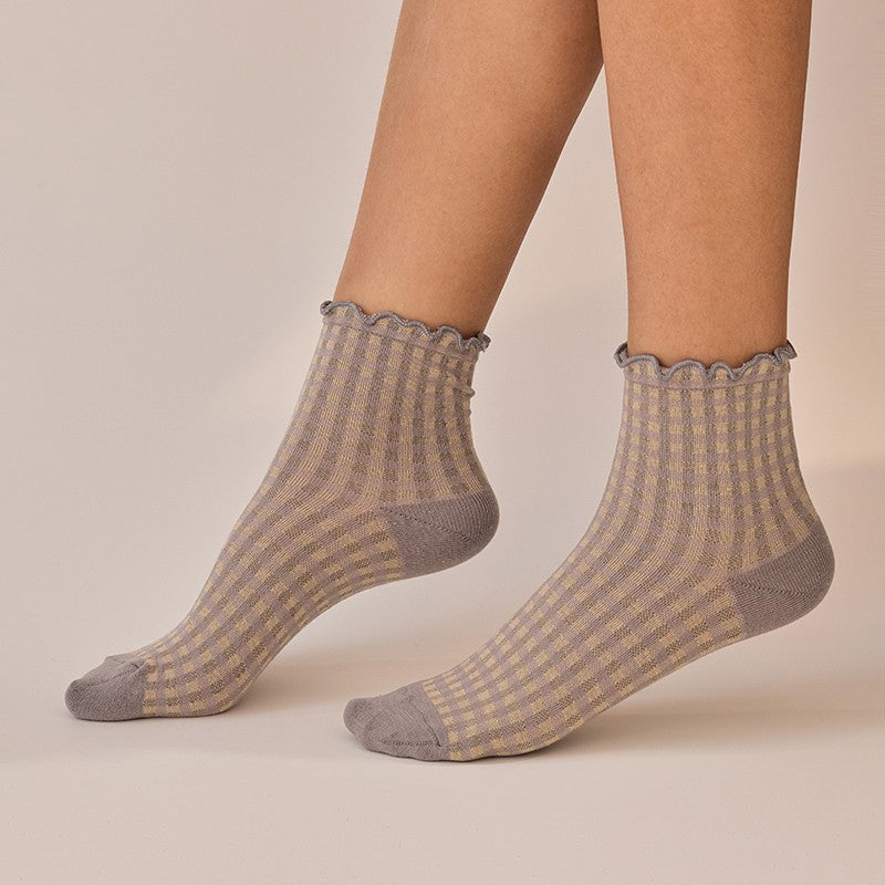 Vintage Gingham Plaid Lettuce Trim Crew Socks | 40S02098