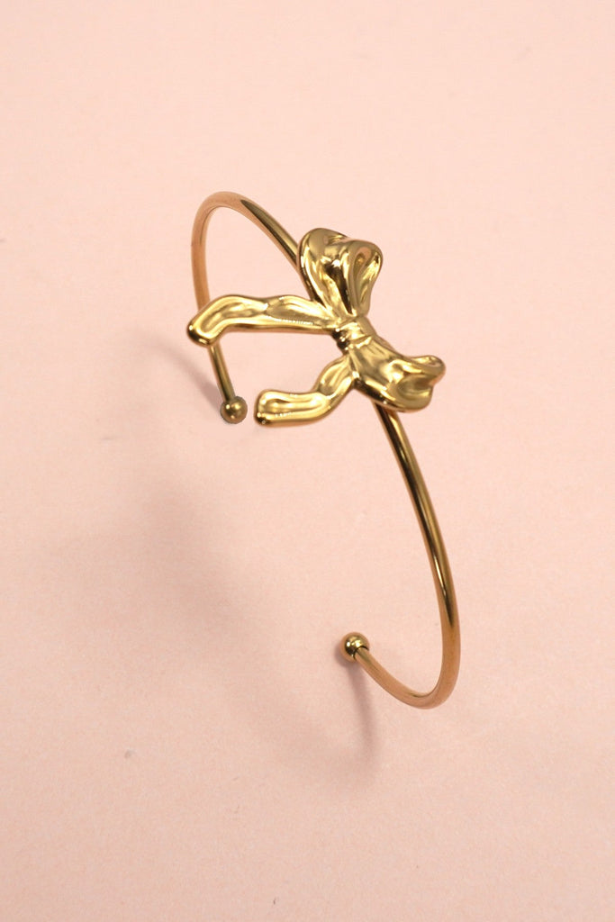 18K STAINLESS STEEL BOW RIBBON CUFF BRACELET | 40B5141