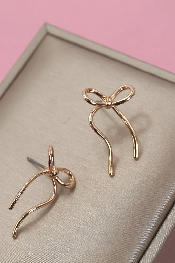WIRE BOW STUD EARRINGS | 80E6385