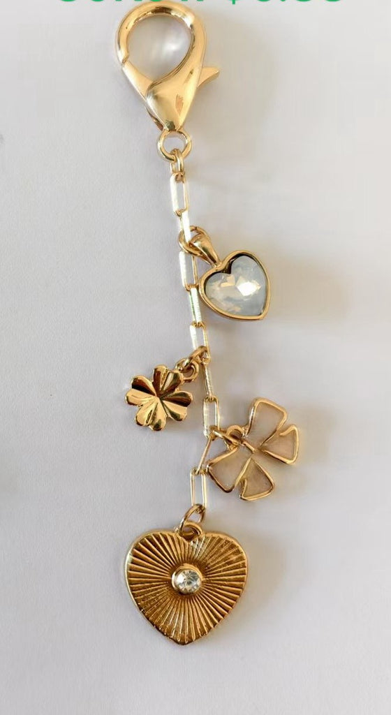 HEART BOW CLOVER STONE BAG CHARM | 80K017