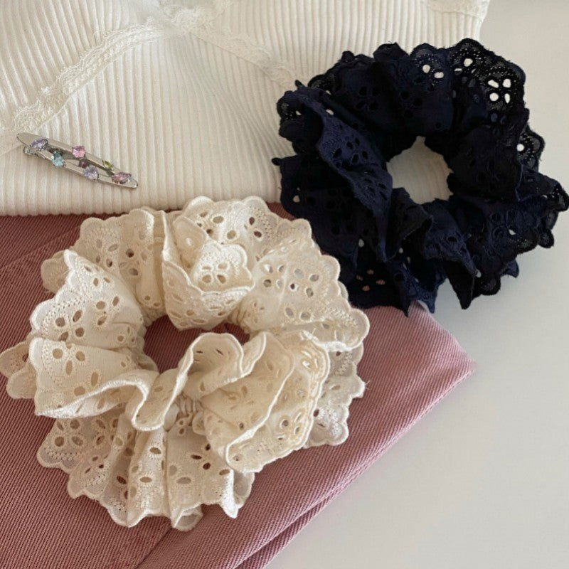 LARGE LACE COTTAGECORE VINTAGE INSPIRED  SCRUNCHES | 40S736