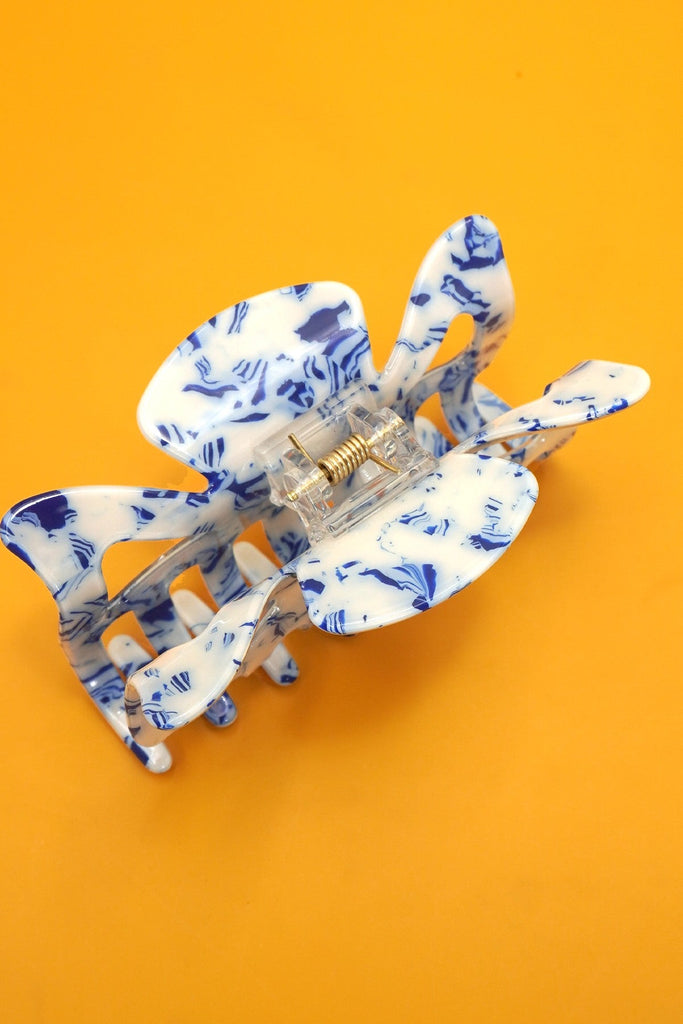 VINTAGE TOILE PATTERN PORCELAIN HAIR CLAW CLIPS | 40H915