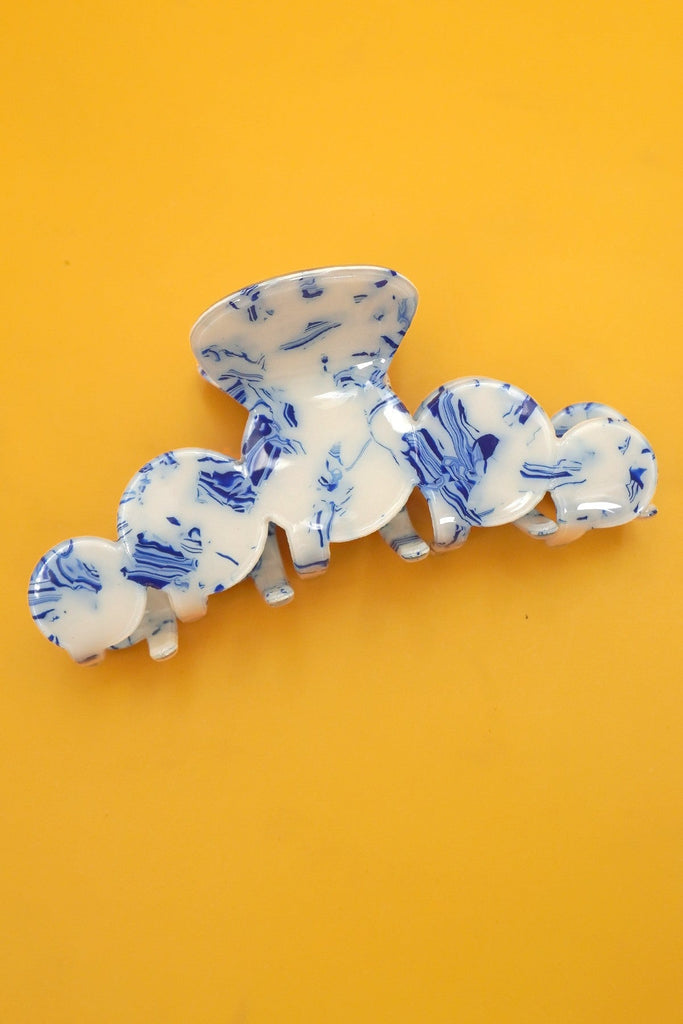 VINTAGE TOILE PATTERN PORCELAIN HAIR CLAW CLIPS | 40H915