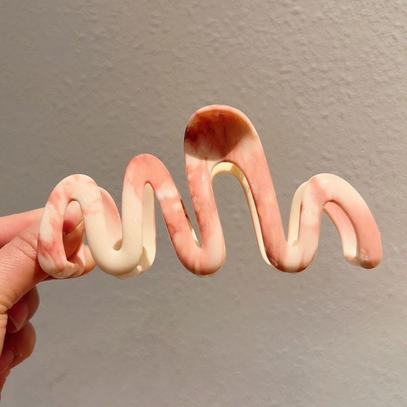 LARGE COLORFUL WAIVY RECTANGLE HAIR CLAW CLIPS | 40H918