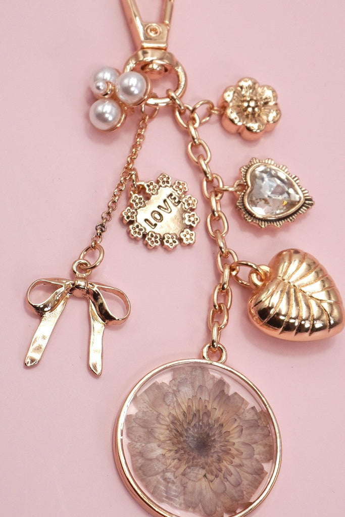 BAG CHARM-DRIED FLOWER BOW HEART PEARL | 80K036