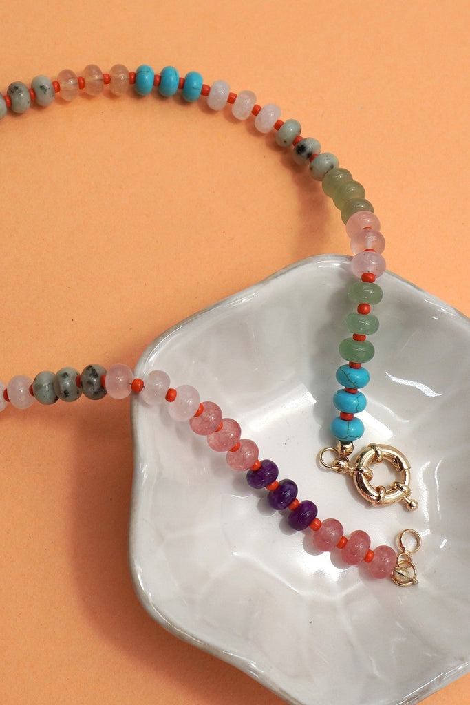 NATURAL STONE CHARM  SPRING CLASP BEADED NECKLACE | 40NK9467