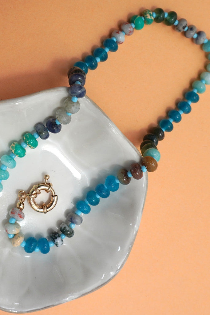 NATURAL STONE CHARM  SPRING CLASP BEADED NECKLACE | 40NK9467