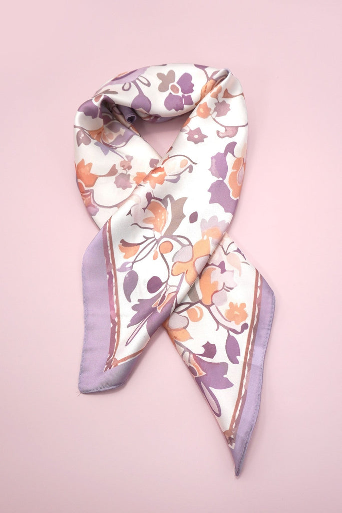 TRADITIONAL PRINT SILKY FEEL BANDANA SCARF | 40SC640