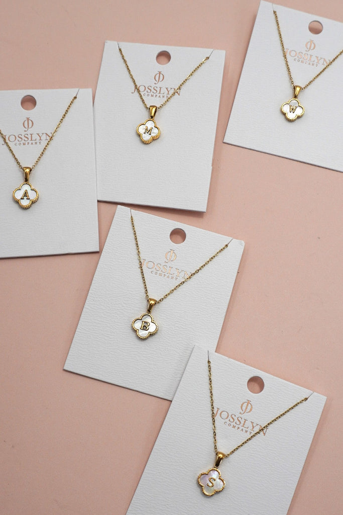 18K STAINLESS STEEL MOP CLOVER INITIAL NECKLACE | 40NK9487