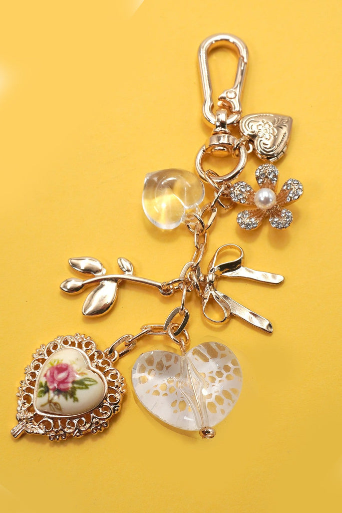 PORCELAIN LACE HEART FLORAL BAG CHARM | 80K047