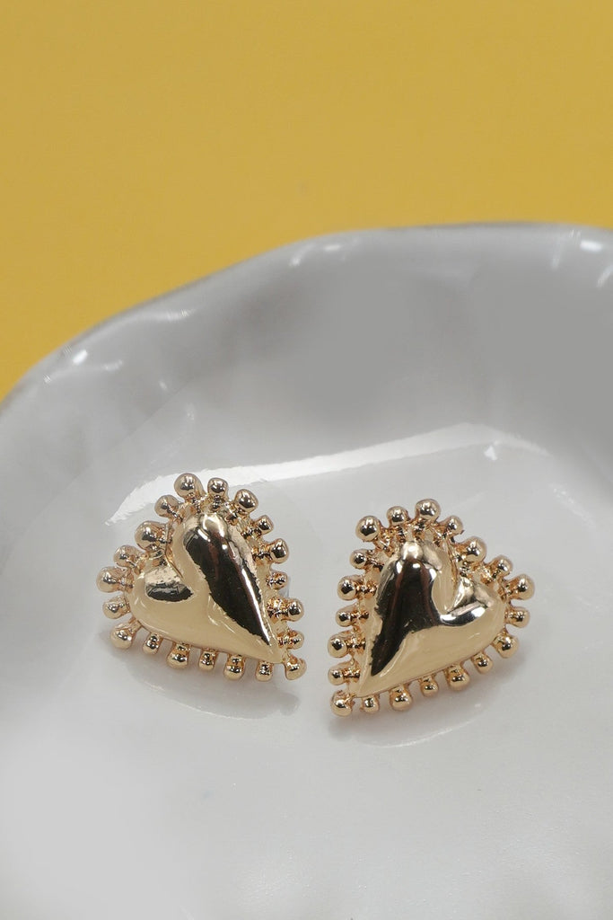 SPIKE EDGE GOLD HEART STUD EARRINGS | 80E6735