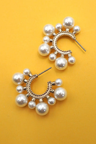 LUXURY PEARL HUGGIE HOOP EARRINGS | 80E6786