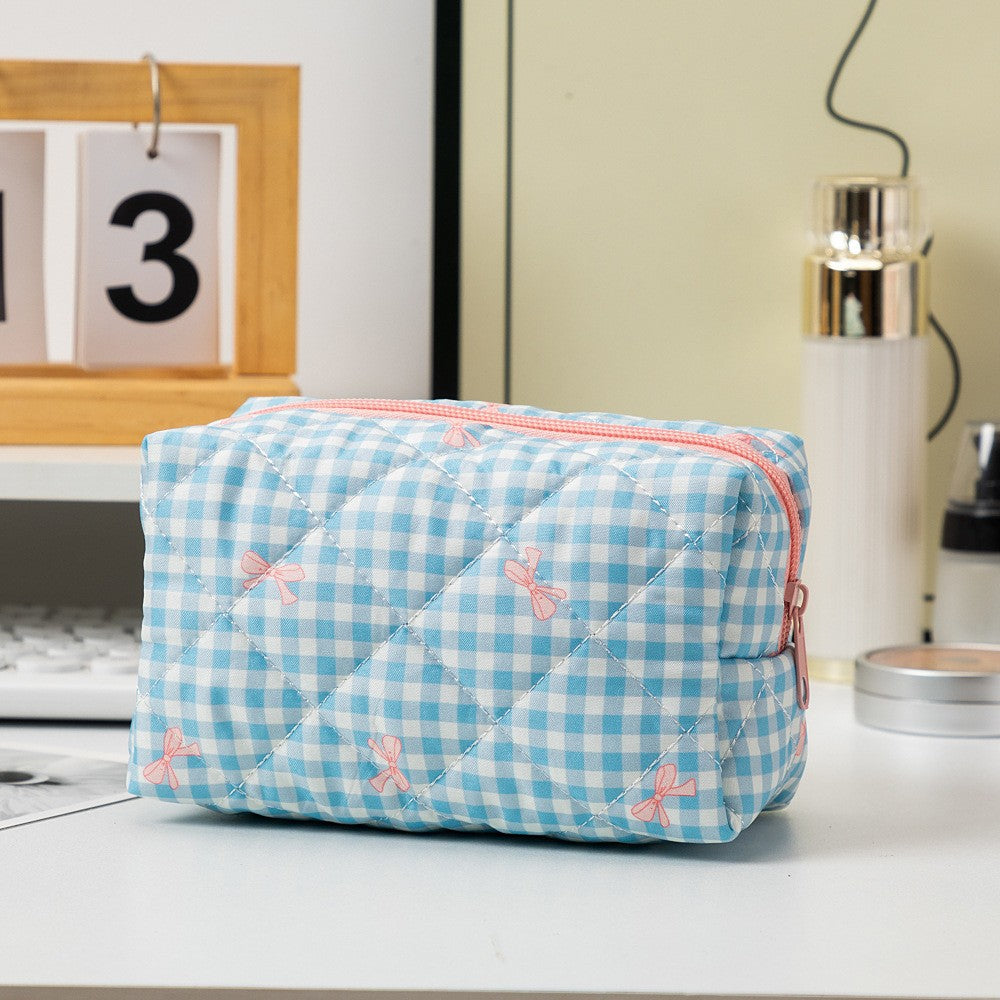 QUILTED COTTON CHECKER BOW COSMETIC POUCH BAG | 40P569